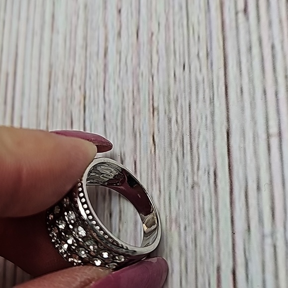 NEW WHITE ZIRCON CIGAR BAND FASHION RING - Picture 8 of 10